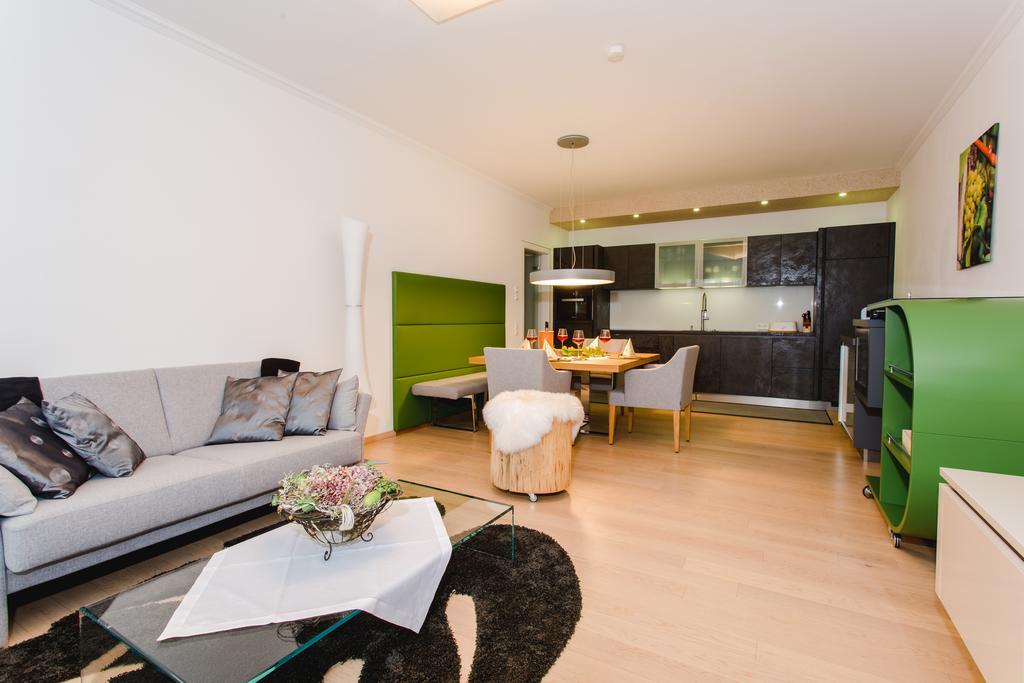 Apartamento Wohnen Im Wein Ehrenhausen Exterior foto