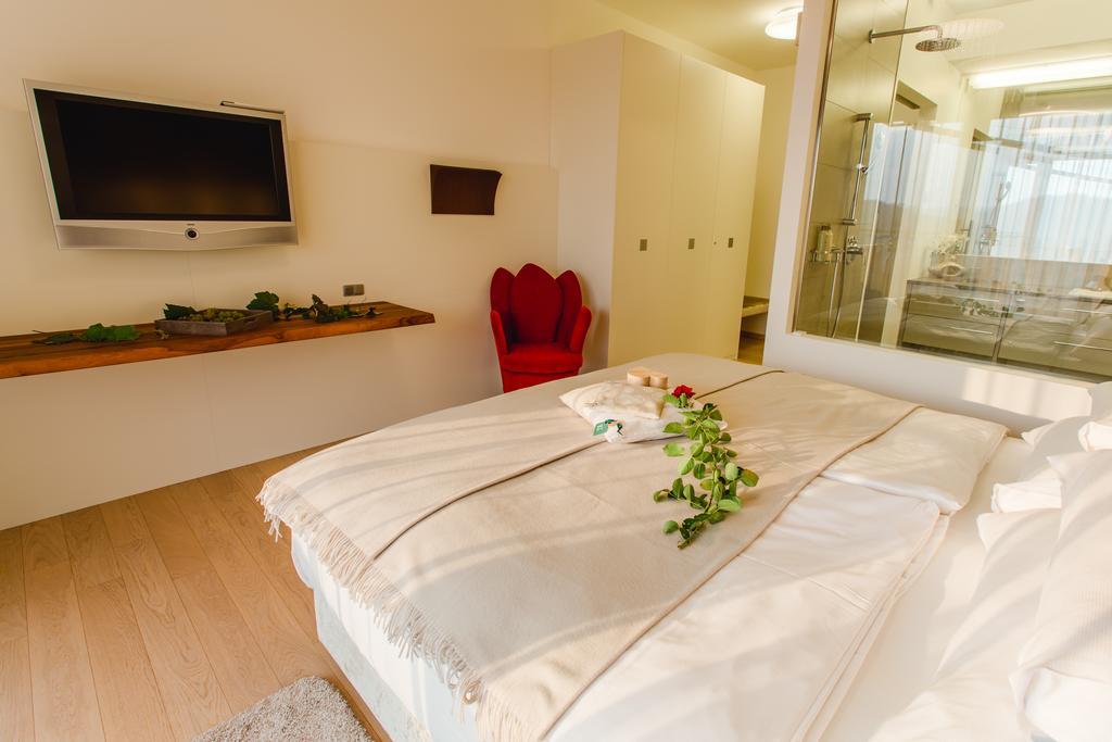 Apartamento Wohnen Im Wein Ehrenhausen Exterior foto