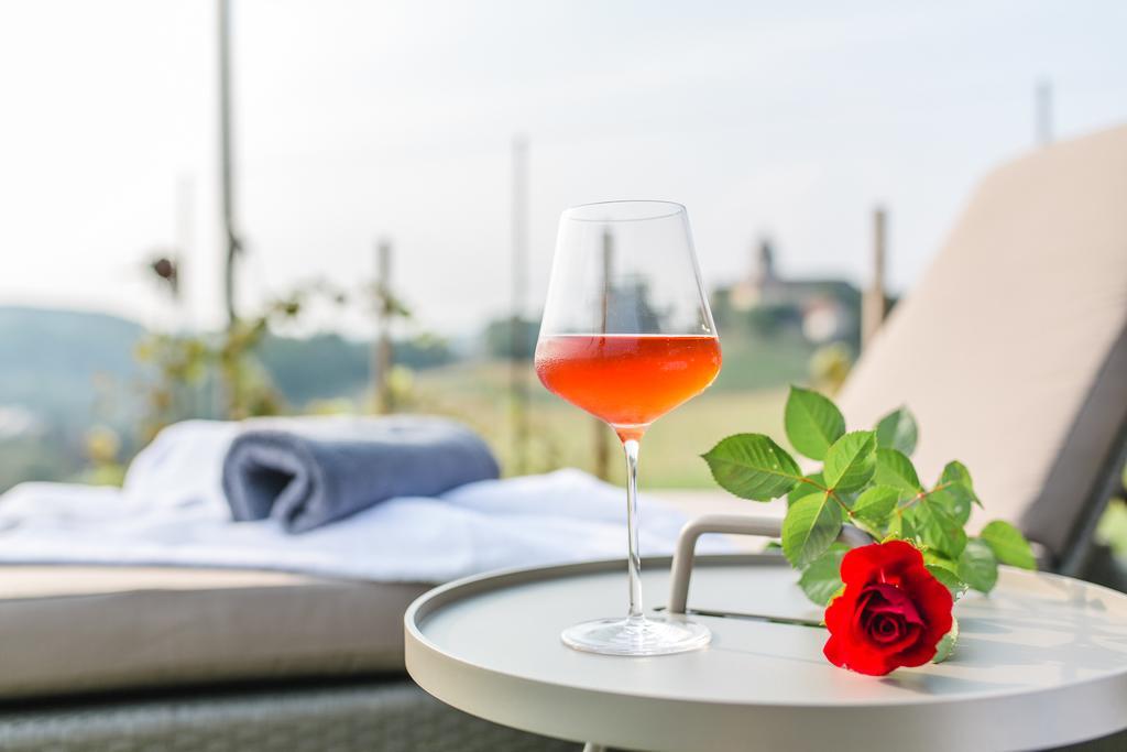 Apartamento Wohnen Im Wein Ehrenhausen Exterior foto